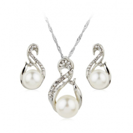 Vintage Rhinestone Inlaid Faux Pearl Wedding Jewelry Suit