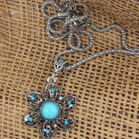 Flower Shape Artificial Crystal Decorated Necklace