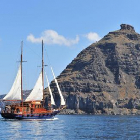 Tour of Caldera on a Sailing Boat