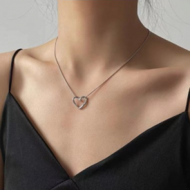 Heart Alloy Detail Silvery White Necklace