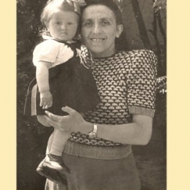 Sidonia’s Thread: The Secrets of a Mother and Daughter Sewing a New Life in America