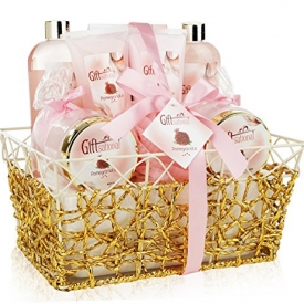 Spa Gift Basket – Refreshing Pomegranate Fragrance in Gold Gift Basket, Includes Shower Gel, Bubble Bath, Body Lotion, Body Scrub and More! Great Birthday, Anniversary or Wedding Gift Set for Women