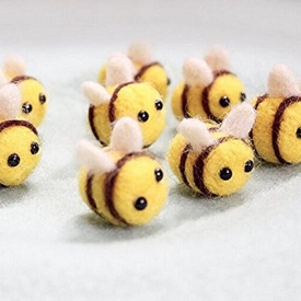 WellieSTR 10 pcs Mini Wool Bee (2.5cm) , Handwork Wool felt Bee finished products DIY Jewelry Decoration pendant Craft Art