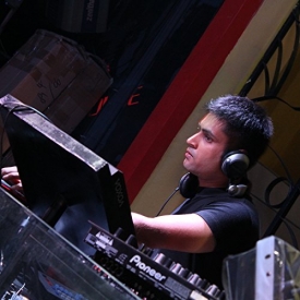 Chalti Hai Kya 9 Se 12 Judwaa 2 Remix DJ Nikon International (Remixes)