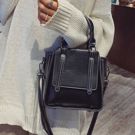 Vintage Square Shape Strappy Shoulder Bag