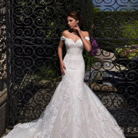 2022 Luxury Arabic Mermaid Wedding Dresses Dubai Sparkly Crystals Long off shoulder Bridal Gowns Court Train Tulle Skirt robes de mariee