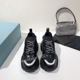 2021new Man Walking Sneakers Men Women Black Red Casual Shoes Fashion Paris Sneakers rx201213