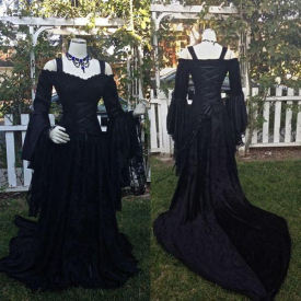 Vintage Black Gothic Wedding Dresses A Line Medieval Off the Shoulder Straps Long Sleeves Corset Bridal Gowns with Court Train Custom Made
