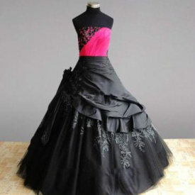 2015 New Sexy Ball Gowns Black Quinceanera Dresses Strapless with Appliques Flower Sweet 16 Dresses 15 Years Prom Party Gowns QS73