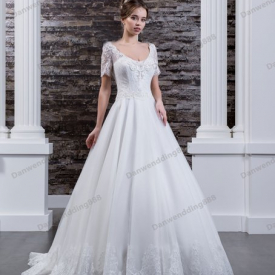 Charming White Tulle/Lace Scoop Applique A-Line Wedding Dresses Bridal Pageant Dresses Wedding Attire Dresses Custom Size 2-16 ZW610097