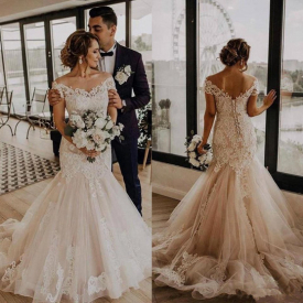 Vintage Lace Applique Wedding Dresses 2020 Plus Size Off Shoulder Sweep Train Bohemian Country Garden Bride Wedding Gown