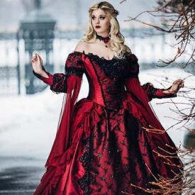 Gothic burgundy and Black Wedding Dress with Long Sleeve Lace Appliques Victorian Sleeping Beauty Princess Medieval Winter Bridal Gowns